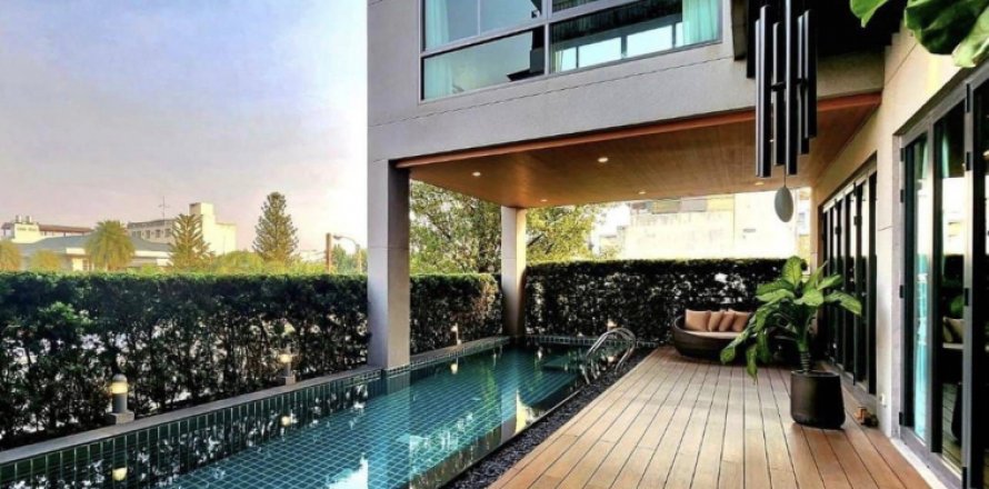 Haus in Watthana, Bangkok, Thailand 6 Schlafzimmer № 216978