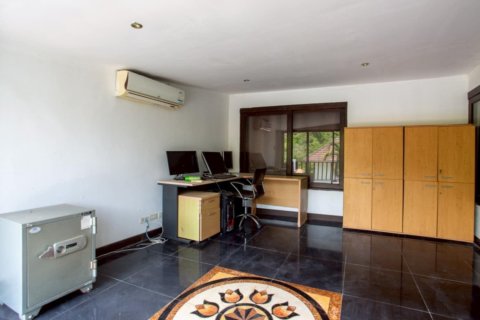 Вилла в Хуа Хине, Таиланд с 3 спальнями  № 150256 - фото 19