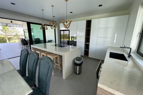 Вилла в Хуа Хине, Таиланд с 3 спальнями  № 154160 - фото 14