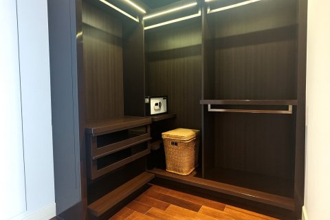 Condo in Watthana, Bangkok, Thailand, 2 bedrooms  № 155178 - photo 12