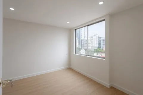 Кондоминиум с 3 спальнями в Ваттхане, Бангкок, Таиланд № 155182 - фото 2