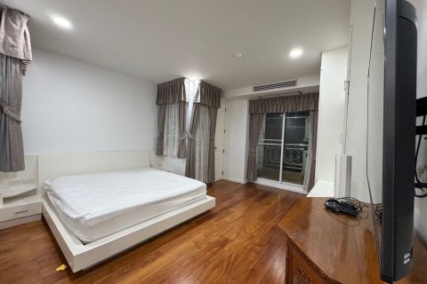 Кондоминиум с 2 спальнями в Патхум Ване, Бангкок, Таиланд № 155177 - фото 3