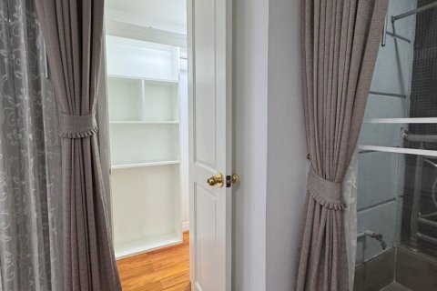 Кондоминиум с 2 спальнями в Патхум Ване, Бангкок, Таиланд № 155177 - фото 5