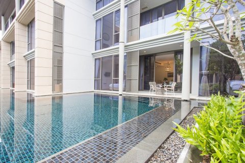 Condo in Mai Khao, Thailand, 2 bedrooms  № 155181 - photo 1