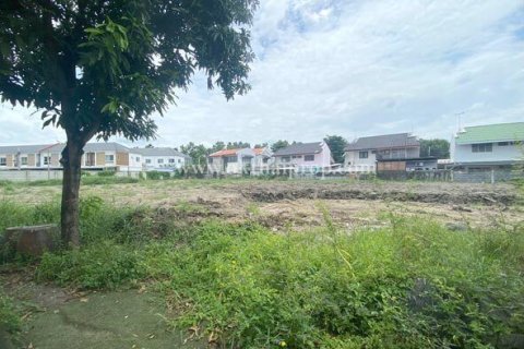 Land in Pak Kret, Thailand 1704 sq.m. № 155179 - photo 8