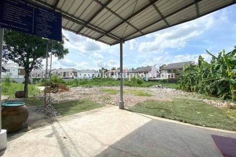 Land in Pak Kret, Thailand 1704 sq.m. № 155179 - photo 11