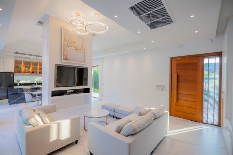 Villa in Hua Hin, Thailand 3 bedrooms № 163406 - photo 13