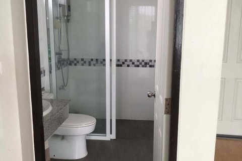 Таунхаус в Пхракханонге, Бангкок, Таиланд с 4 спальнями  № 163410 - фото 6