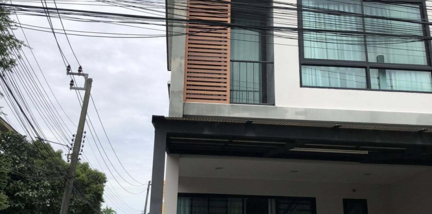 Таунхаус в Пхракханонге, Бангкок, Таиланд с 4 спальнями  № 163410