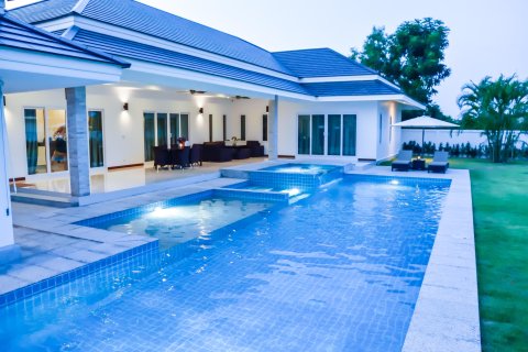 Villa in Cha-am, Thailand 3 bedrooms № 163407 - photo 20