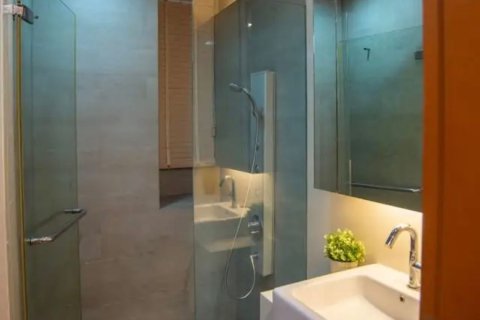 Condo à Khlong Toei, Bangkok, Thaïlande, 2 chambres № 163409 - photo 11