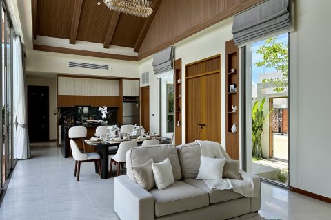 Villa in Phuket, Thailand 3 bedrooms № 163411 - photo 6