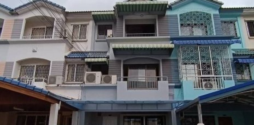 Maison à Suan Luang, Bangkok, Thaïlande 3 chambres № 148993