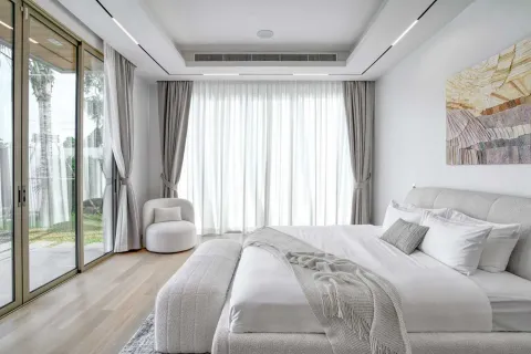House in Bang Tao, Thailand 4 bedrooms № 45904 - photo 18