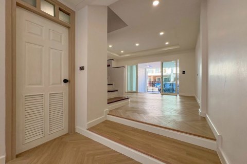 Townhouse à Sai Mai, Bangkok, Thaïlande 4 chambres № 164239 - photo 10