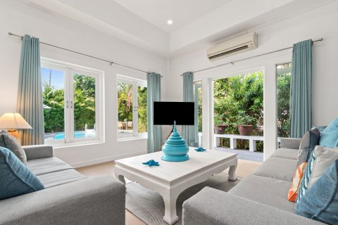 Villa in Ko Samui, Thailand 2 bedrooms № 164237 - photo 20