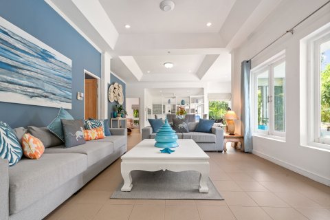 Villa in Ko Samui, Thailand 2 bedrooms № 164237 - photo 2