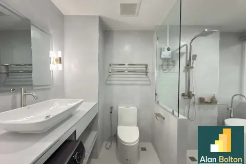 Estudio en el condominio en Jomtien Beach, Pattaya, Tailandia № 210673 - foto 12