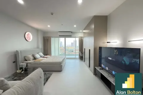 Studio dans le Condo sur Jomtien Beach, Pattaya, Thaïlande  № 210673