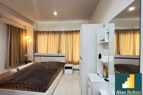 Casa de 3 dormitorios en Pattaya, Tailandia № 210674 - foto 5