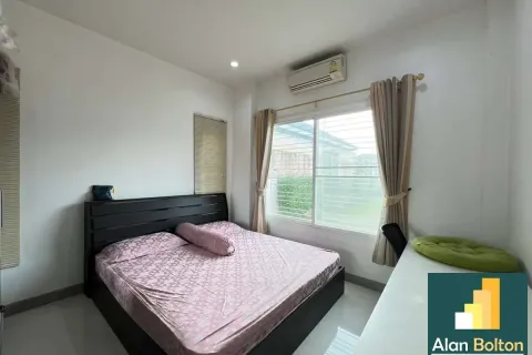Casa de 3 dormitorios en Pattaya, Tailandia № 210674 - foto 8