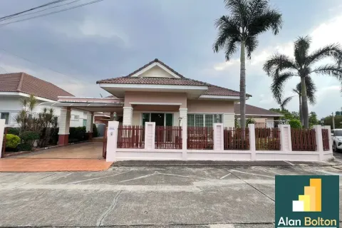 Casa de 3 dormitorios en Pattaya, Tailandia № 210674 - foto 3