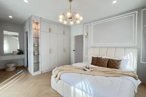 Casa de 3 dormitorios en Jomtien Beach, Pattaya, Tailandia № 210678 - foto 9