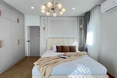 Casa de 3 dormitorios en Jomtien Beach, Pattaya, Tailandia № 210678 - foto 12