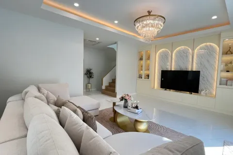 Casa de 3 dormitorios en Jomtien Beach, Pattaya, Tailandia № 210678 - foto 6