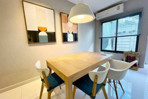 Таунхаус в Суан Луанге, Бангкок, Таиланд с 3 спальнями № 160158 - фото 5