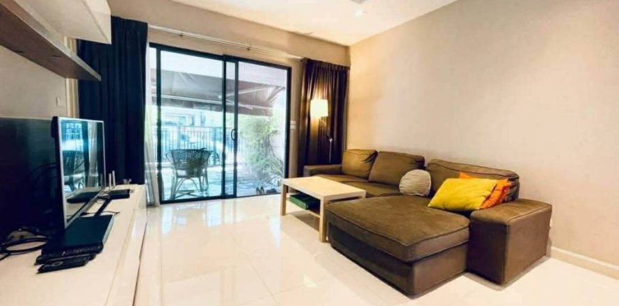 Таунхаус в Суан Луанге, Бангкок, Таиланд с 3 спальнями № 160158