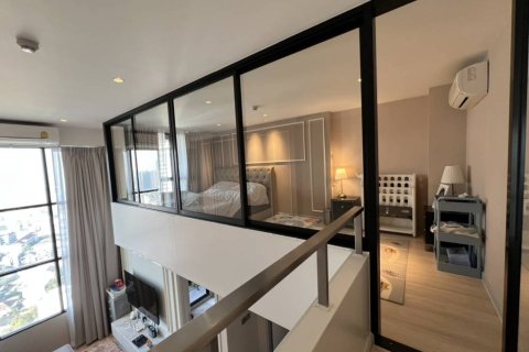 Duplex in Bangkok, Thailand 1 bedroom № 160161 - photo 3