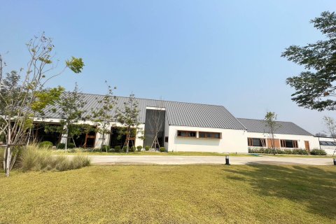 Коммерческая недвижимость в Чиангмае, Таиланд 330м2  № 162783 - фото 1