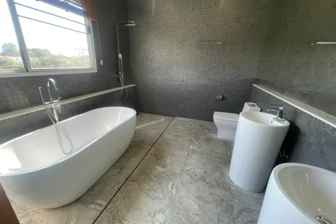 House in Chiang Mai, Thailand 4 bedrooms № 162778 - photo 9