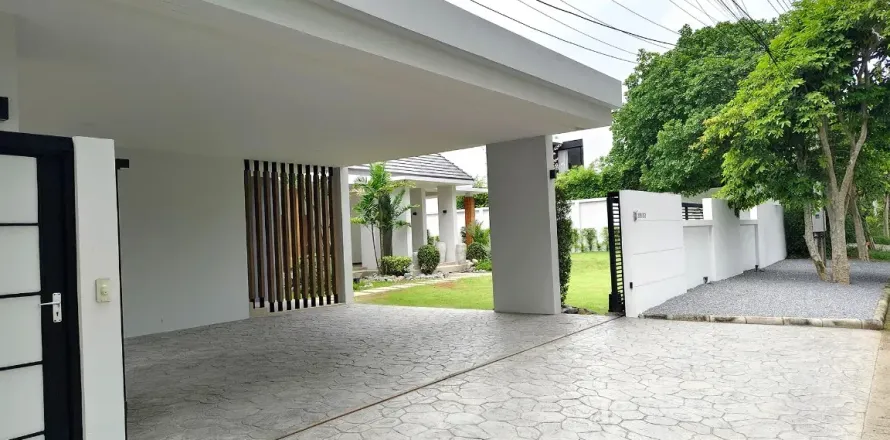 Villa in Chiang Mai, Thailand 4 bedrooms № 162779