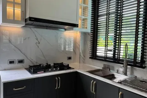 Villa in Chiang Mai, Thailand 5 bedrooms № 162782 - photo 11