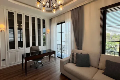 Villa in Chiang Mai, Thailand 5 bedrooms № 162782 - photo 4