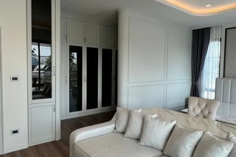 Villa in Chiang Mai, Thailand 5 bedrooms № 162782 - photo 8