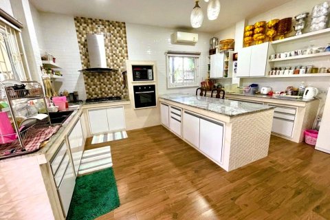 Вилла в Хуа Хине, Таиланд с 7 спальнями  № 153411 - фото 15