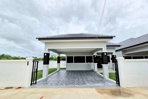 Дом в Паттайе, Таиланд с 3 спальнями  № 153406 - фото 1