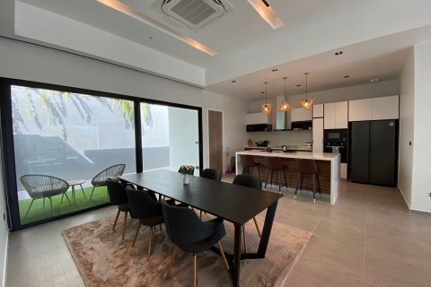 Villa in Hua Hin, Thailand 3 bedrooms № 168393 - photo 8