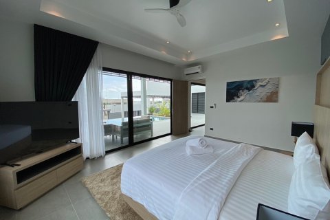 Villa in Hua Hin, Thailand 3 bedrooms № 168393 - photo 12
