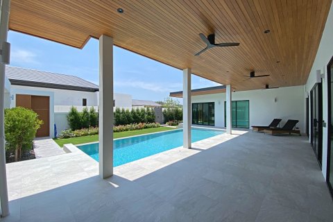 Villa in Hua Hin, Thailand 3 bedrooms № 168361 - photo 6