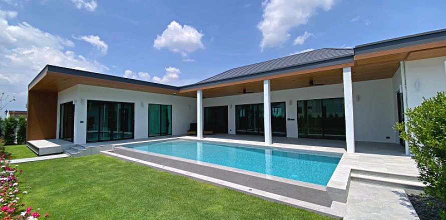 Villa in Hua Hin, Thailand 3 bedrooms № 168361