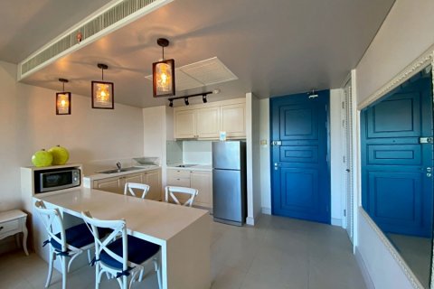 Condo in Hua Hin, Thailand, 1 bedroom  № 168360 - photo 13