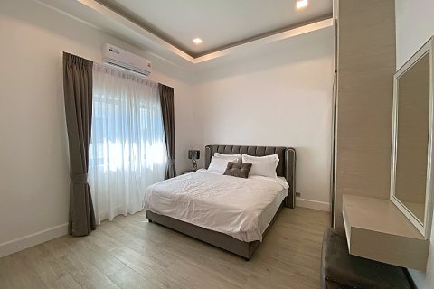 Villa in Hua Hin, Thailand 4 bedrooms № 168363 - photo 29