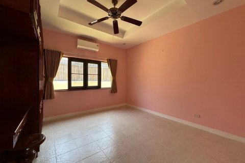 Villa in Hua Hin, Thailand 3 bedrooms № 168394 - photo 21