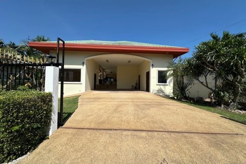 Villa in Hua Hin, Thailand 3 bedrooms № 168394 - photo 26