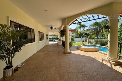 Villa in Hua Hin, Thailand 3 bedrooms № 168394 - photo 6