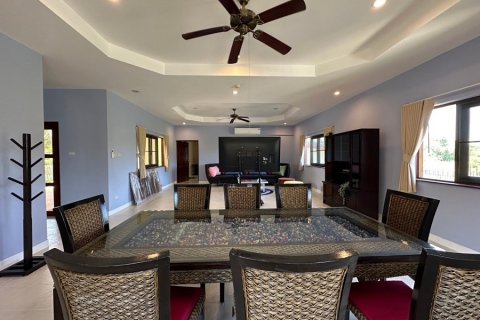 Villa in Hua Hin, Thailand 3 bedrooms № 168394 - photo 12